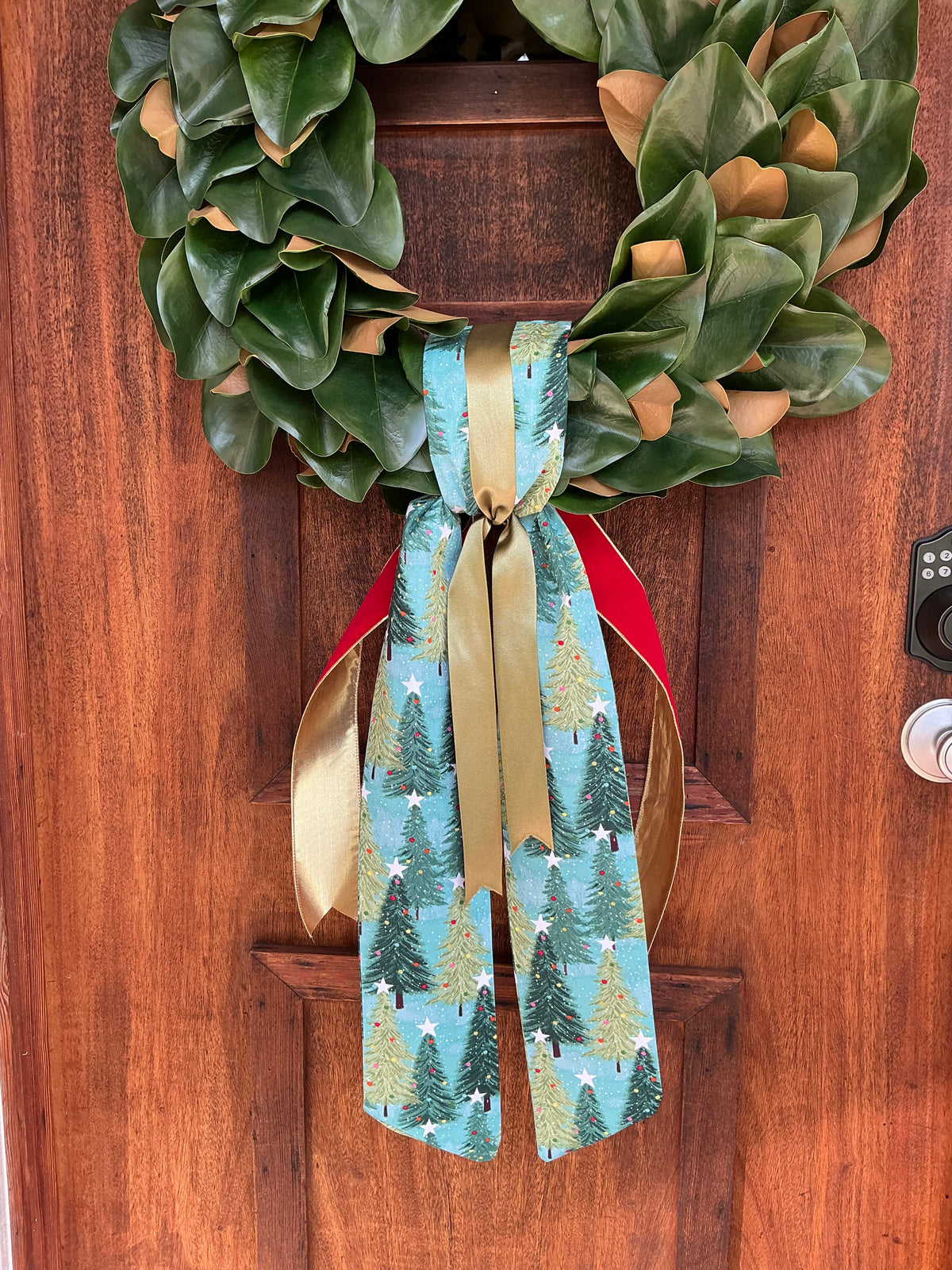 27" Magnolia Leaf Wreath